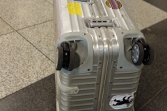 Mein Koffer vor dem Abflug.